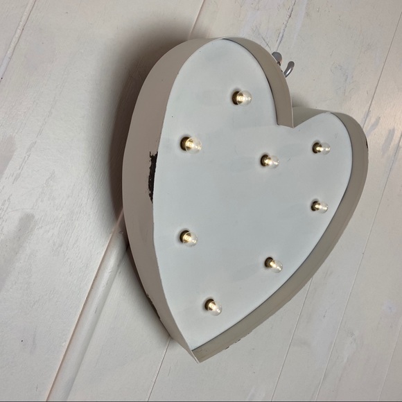 Studio Decor Cream Distressed Marquee Sign - Picture 9 of 10